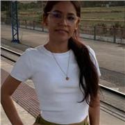 Profesora de Francés especializada en niveles básicos y avanzados
